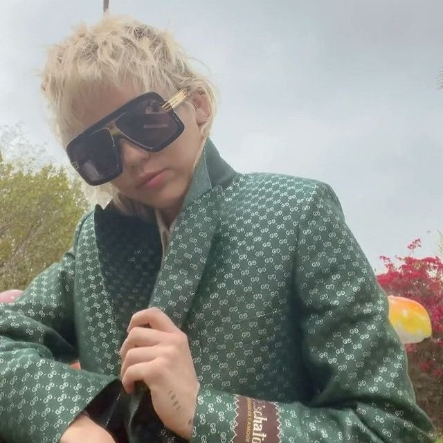 Get The Look: Miley Cyrus And The Gucci Aria Teaser