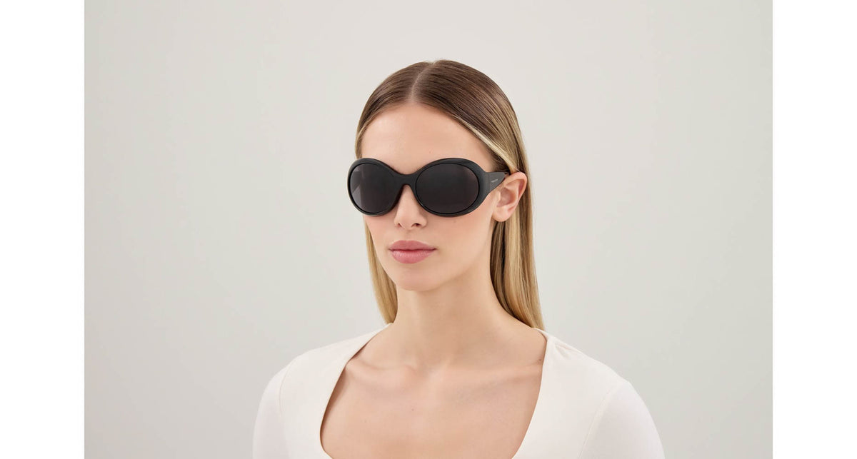 Alexander McQueen AM0592S 001