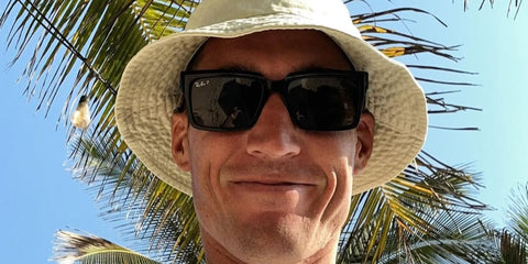 Spanish Grand Prix motorcycle racer Aleix Espargaro was seen wearing black Ray-Ban Inverness RB 2191 901/58 Polarised sunglasses in Bali, Indonesia, shared on his Instagram post in October 2023.