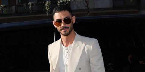 Mexican actor Alejandro Speitzer was seen wearing gunmetal Dolce&Gabbana DG2296 04/73 aviator sunglasses with brown lenses to attend the Dolce & Gabbana Menswear Fall/Winter 2025 fashion show during Milan Men's Fashion Week. Shop online now on Pretavoir