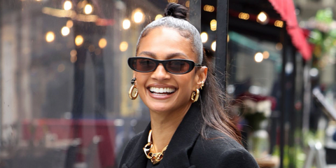 Singer and dancer Alesha Dixon was seen wearing black Saint Laurent Sun SL 557 Shade 001 sunglasses in London, June 2024. Shop online now on Pretavoir