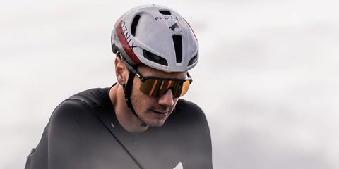 Triathlete Alistair Brownlee was seen wearing black Oakley Sutro Lite OO9463 13 sunglasses with 24k Prizm lenses in his Instagram post, October 2025. Shop online now on Pretavoir
