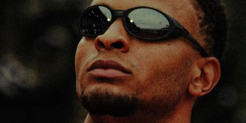 Canadian sprinter Andre De Grasse was seen wearing black Oakley Eye Jacket Redux OO9438 01 Prizm sunglasses at the  Grand Slam Track Philadelphia in September 2025. Shop online now on Pretavoir