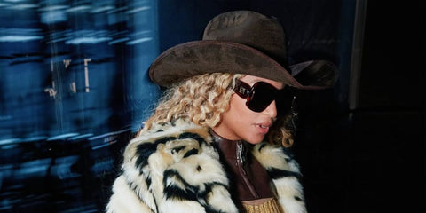 Loewe Fashion LW40131I 52G - As Seen On Beyonce & Yang Mi