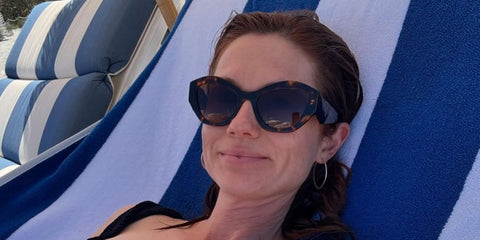 Bonnie Wright was seen wearing tortoiseshell Prada PR 07YS VAU6S1 sunglasses in her Instagram post