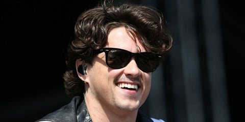 Singer-songwriter Bradley Simpson was seen wearing the iconic black Ray-Ban Wayfarer 2140 901/58 Polarised sunglasses onstage at the Victorious Festival 2025 in Southsea, England