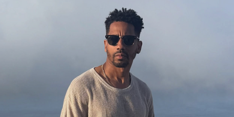 Actor and comedian Brandon T. Jackson was seenw earing the iconic Ray-Ban Clubmaster 3016 W0365 Black sunglasses in his Instagram post, November 2025.