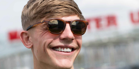 Brandon Williams was seen wearing striped brown Maui Jim Koko Head H737 10M sunglasses in the Maui Jim x Manchester United campaign.