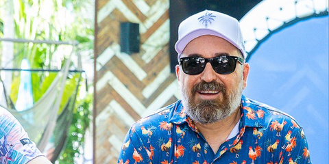 Comedian Brian Quinn was seen wearing black Ray-Ban New Wayfarer 2132 901/58 Polarised sunglasses in his Instagram post, April 2025.