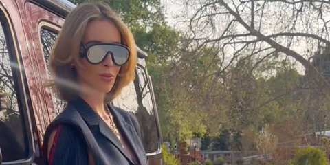 Model Brittny Button, also known as Brittny Ward, was seen wearing Loewe x Paula's Ibiza LW40108I 01C with Silver Mirror sunglasses in her Instagram post