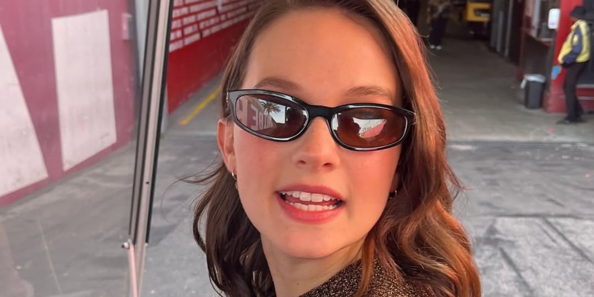 Actress Cailee Spaeny was seen wearing black Miu Miu MU A06S 16K10I sunglasses with brown lenses on the red carpet of Netflix's Tudum: A Global Fan Event in June 2025. Shop online now on Pretavoir