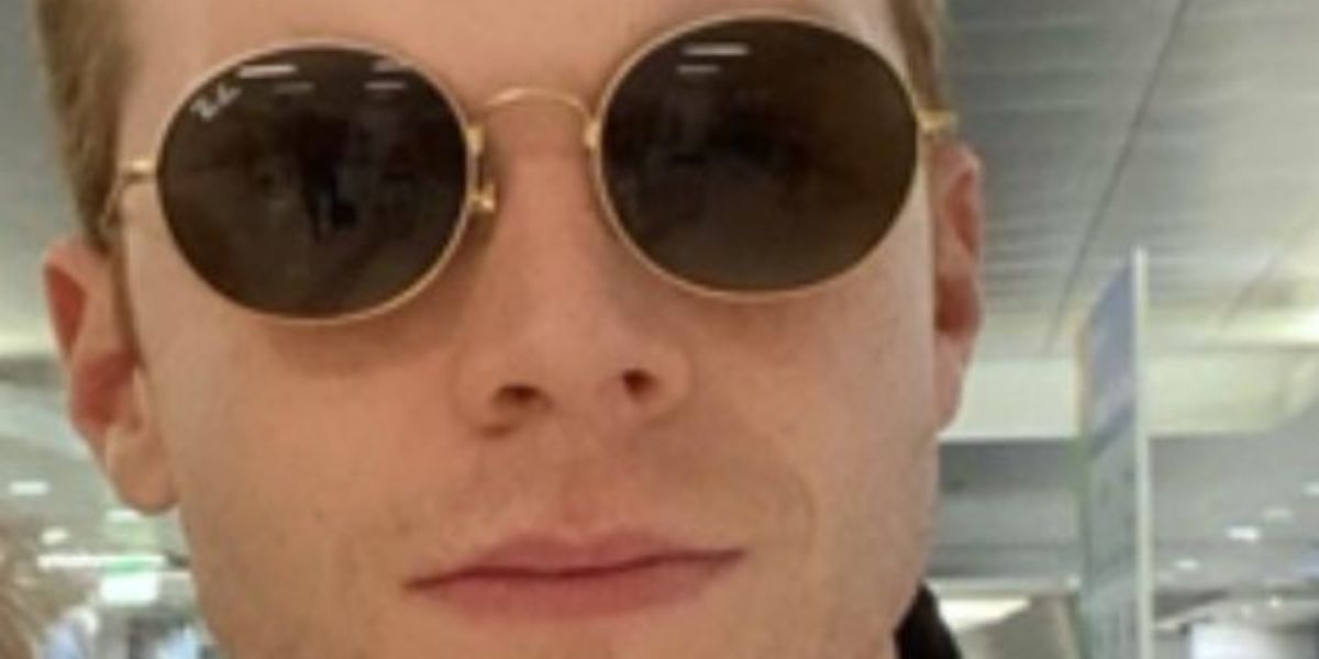 Actor Cameron Monaghan was seen wearing Ray-Ban Oval RB 3547 001/31 sunglasses in a social media post