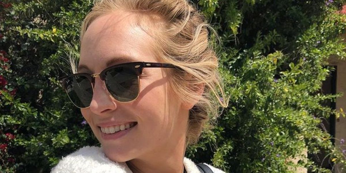 Candice King, formerly known as Candice Accola, was seen wearing the iconic Ray-Ban Clubmaster 3016 W0365 Black sunglasses in a social media post