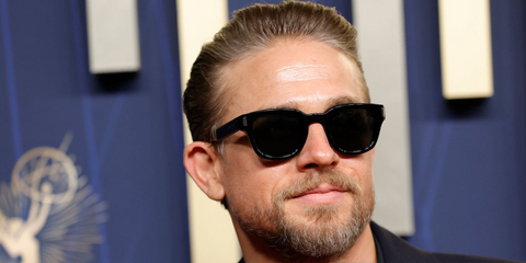 Charlie Hunnam was seen wearing black Saint Laurent Sun SL 838 005 sunglasses at the Emmy Awards 2025. Shop online now on Pretavoir