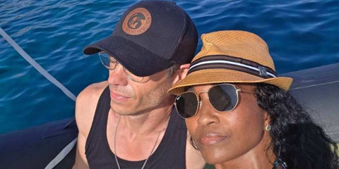 Rozonda "Chilli" Thomas of TLC was seen wearing gold Ray-Ban Hexagonal RB 3548N 001/58 Polarised sunglasses while vacationing in Italy with partner Matthew Lawrence. Shop online now on Pretavoir
