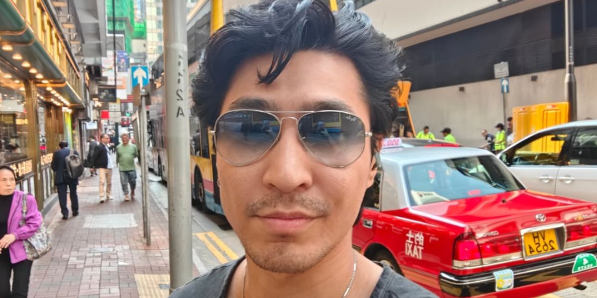 Australian actor Chris Pang was seen wearing silver Ray-Ban Aviator 3025 003/32 sunglasses with grey gradient lenses in his Instagram post, June 2025.