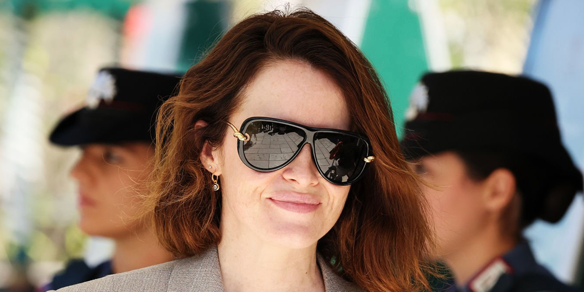 Claire Foy was seen wearing black Bottega Veneta BV1513S 001 Knot sunglasses at the 93rd Venice Film Festival, September 2026