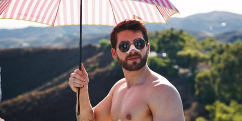 Teen Wolf and Pretty Little Liars actor Cody Christian was seen wearing Ray-Ban Round Metal RB 3447 9196/48 Polarised sunglasses in his Instagram post, October 2024. Shop online now on Pretavoir