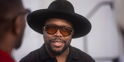 DJ and record producer D-Nice was seen wearing tortoiseshell Dolce&Gabbana DG4499 3330/85 sunglasses with yellow lenses at Jazz In The Gardens Music Festival in Miami, March 2026.