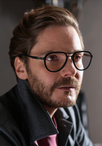 German-Spanish actor Daniel Bruhl was seen wearing ic! berlin Elliot Rough Black2 optical glasses in the ic! berlin 2024 campaign as the Brand Ambassador. Shop online now on Pretavoir
