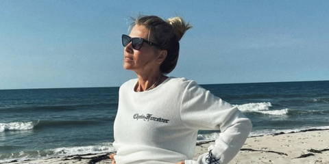 Czech supermodel Daniela Pestova was seen wearing black Saint Laurent SL M103 005 cat eye sunglasses in her Instagram post, August 2025. Shop online now on Pretavoir