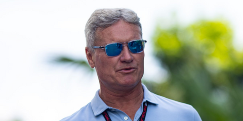 Former Formula racing driver David Coulthard was seen wearing transparent Oakley Wheel House OO9469 02 sunglasses with Prizm sapphire lenses at the F1 Grand Prix of Singapore 2023. Shop online now on Pretavoir