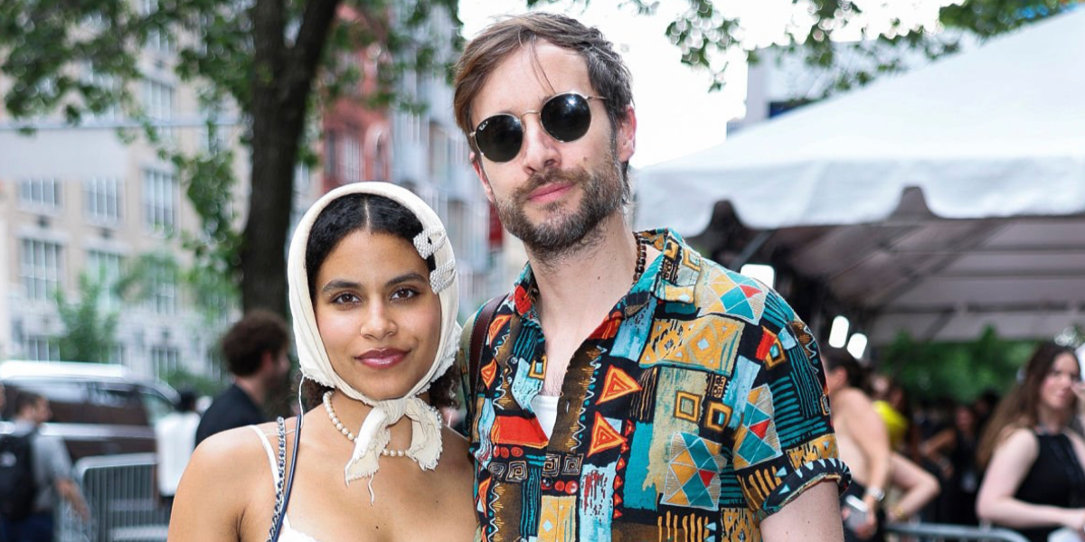 Actor David Rysdahl, pictured with partner Zazie Beetz was seen wearing Ray-Ban Round Metal 3447 11258 Polarised sunglasses in New York City, June 2025.