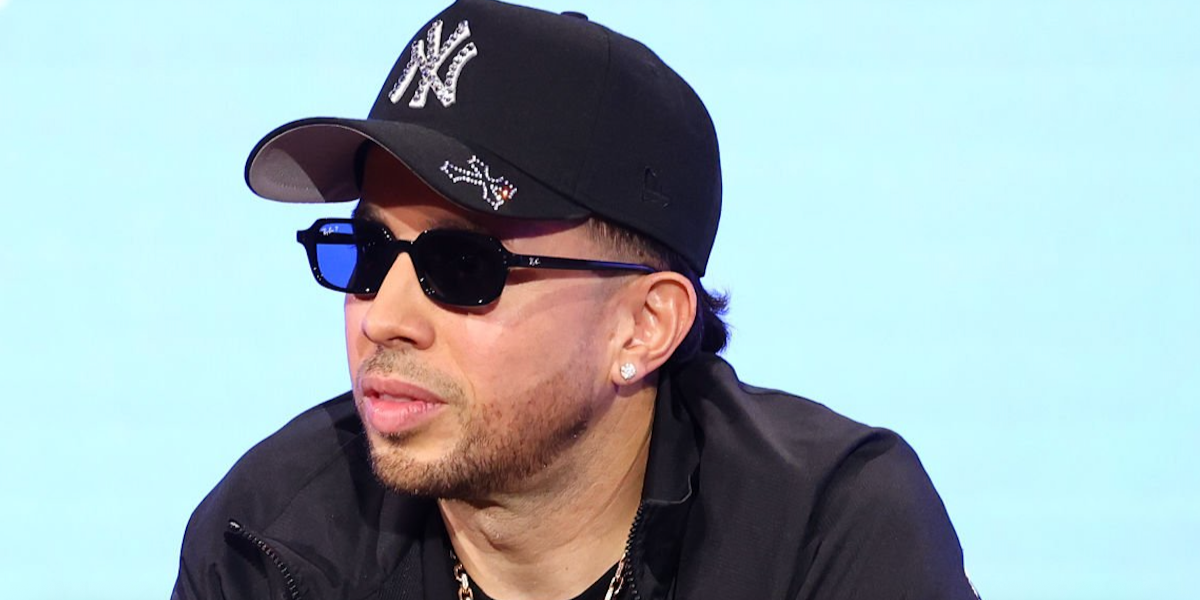 Reggaeton and Latin trap artist De La Ghetto was seen wearing black Ray-Ban Zuri RB 4455 6677/81 Polarised sunglasses during Billboard Latin Music Week in Miami, October 2025