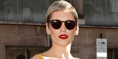 Irish actress Denise Gough was seen wearing tortoiseshell Ray-Ban Larry RB 7680S 902/33 round sunglasses at The Olivier Awards 2017.