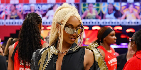 Basketball player DiJonai Carrington was seen wearing silver Balenciaga BB0421S 005 sunglassesduring the AT&T WNBA All-Star Game 2025 in Indianapolis, Indiana. Shop online now on Pretavoir