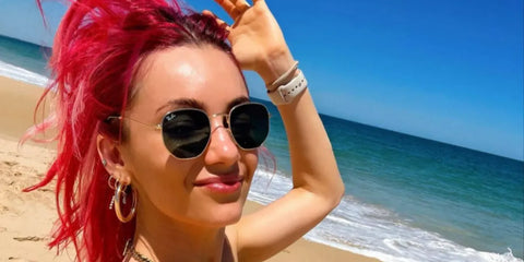 Australian dancer and television personality Dianne Buswell was seen wearing Ray-Ban RB 3548N 001 Hexagonal Gold With Flat Lenses sunglasses. Shop online now on Pretavoir
