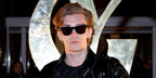 Italian actor Domenico Cuomo was seen wearing black Saint Laurent Sun SL 564 006 sunglasses at the Saint Laurent Menswear Fall/Winter 2023 fashion show during Paris Men's Fashion Week. Shop online now on Pretavoir