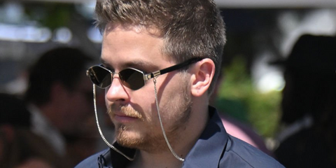 Actor Dylan Sprouse was seen wearing Marc Jacobs Marc 496/S J5GIR hexagonal-shaped sunglasses with Detachable Chain in Los Angeles, June 2025. Shop online now on Pretavoir