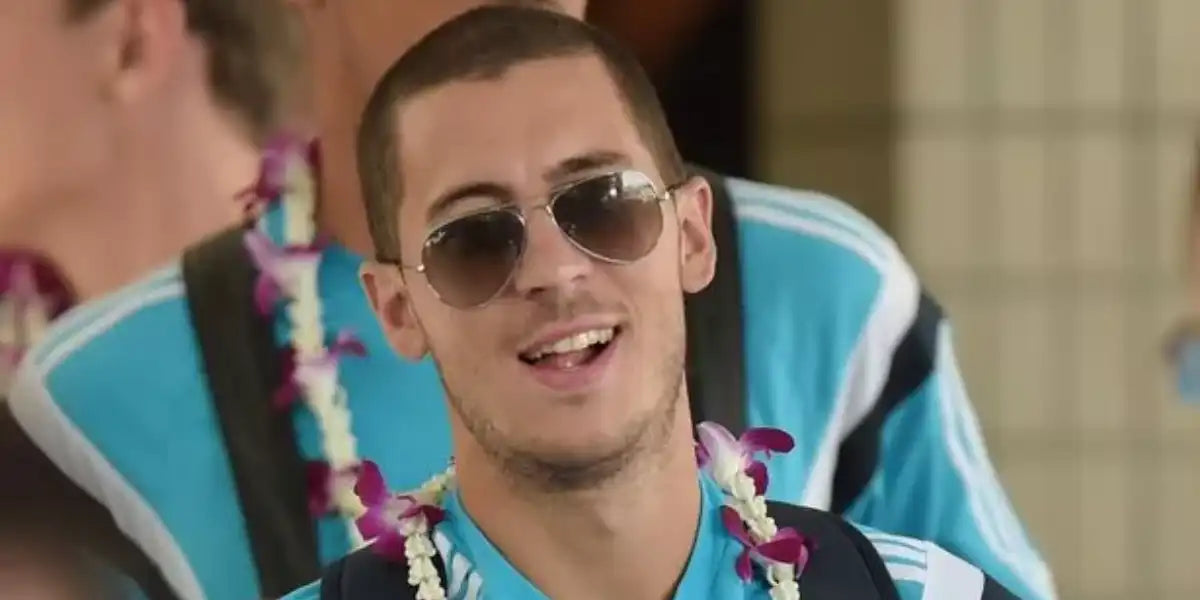 Eden Hazard was seen wearing rutherium Ray-Ban Aviator 3025 004/51 sunglasses with Grey/Brown Gradient lenses back in 2015