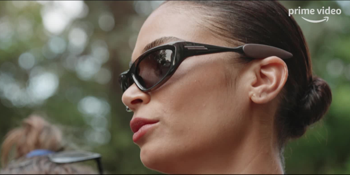 Italian singer Elodie was seen wearing black and grey Bottega Veneta BV1184S 001 sunglasses in the trailer of Sento Ancora la Vertigine on Prime Video