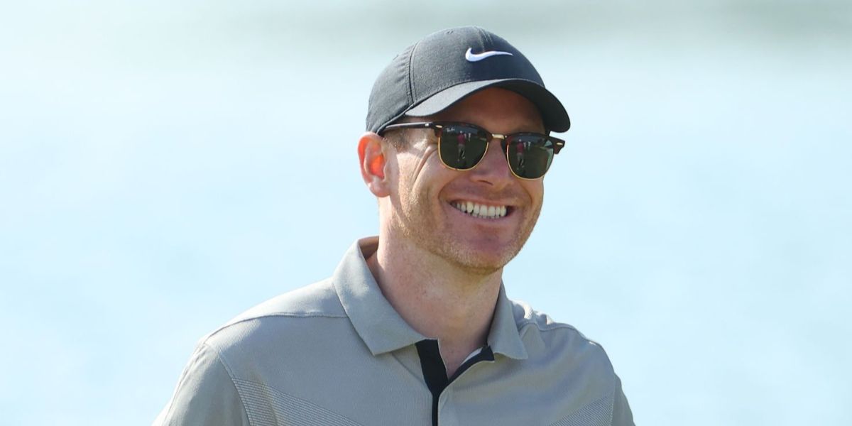 Cricketer Eoin Morgan was seen wearing red tortoiseshell Ray-Ban Clubmaster Classic 3016 W0366 half-rim sunglasses at The DP World Tour Championship in Dubai, November 2021. Shop online now on Pretavoir