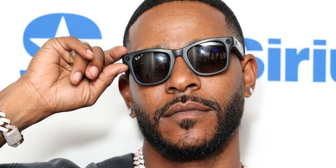 Singer-songwriter Eric Bellinger was seen wearing matte black Ray-Ban Meta Wayfarer RW4006 601S/T3 Polarised Smart Glasses at the SiriusXM Studios in New York City, September 2025. Shop online now on Pretavoir