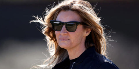 Erin Andrews was seen wearing black Saint Laurent Sun SL M106 001 sunglasses during a practice session for the Philadelphia Eagles prior to Super Bowl LVII