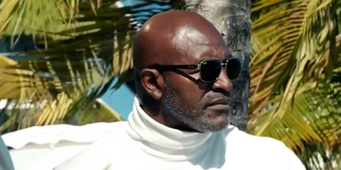 American boxer Evander Holyfield was seen wearing gold Ray-Ban RB 3663 001/31 square aviator sunglasses in his Instagram reel
