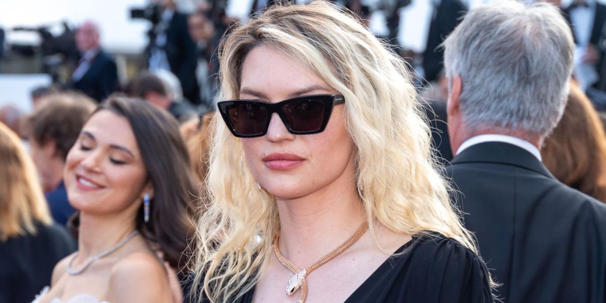 Swedish model Fancy Alexandersson was seen wearing black Saint Laurent Sun SL 276 Mica 032 cat eye sunglasses at the Cannes Film Festival 2023. Shop online now on Pretavoir