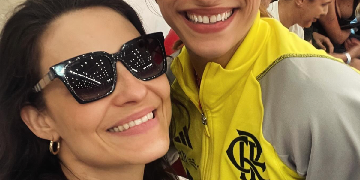 Brazilian supermodel Fernanda Tavares was seen wearing black Burberry Maple BE4335 3929/8G square sunglasses in her Instagram post, July 2024. Shop online now on Pretavoir