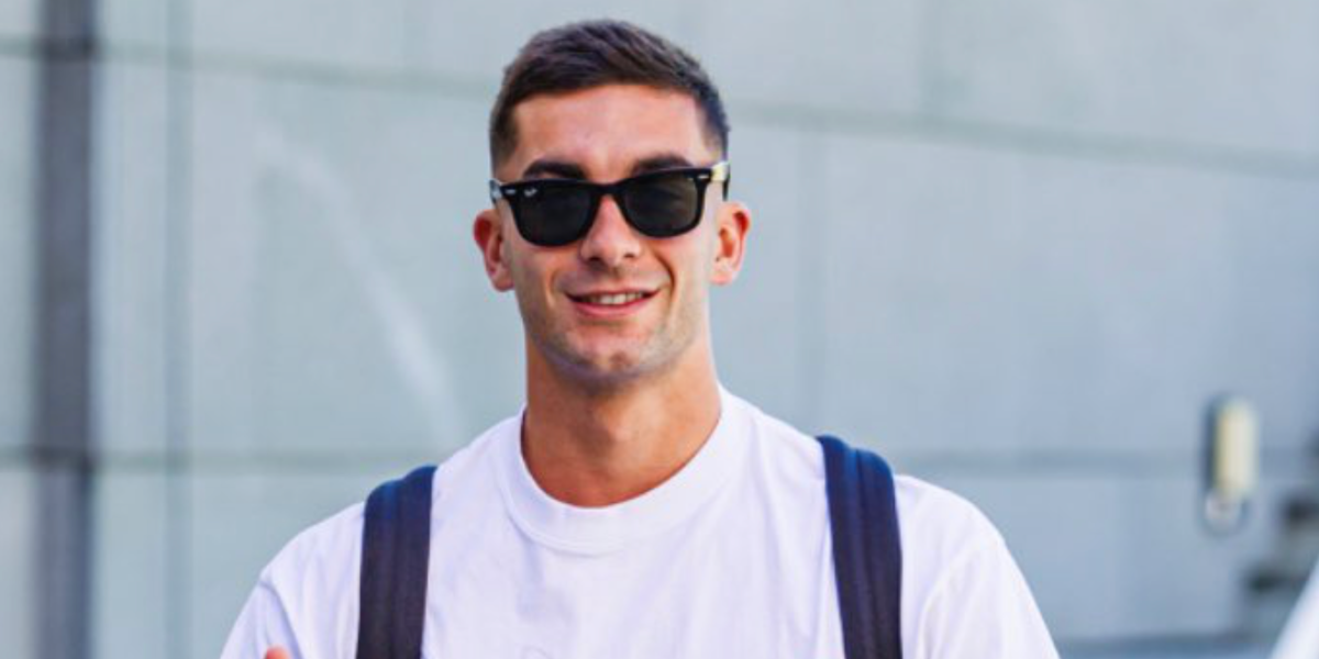 Barcelona FC footballer Ferran Torres was seen wearing the iconic Ray-Ban Wayfarer 2140 901 Black sunglasses