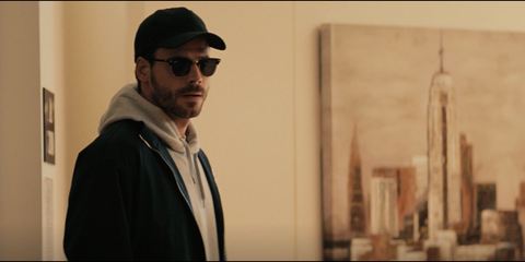 Canadian actor Francois Arnaud was seen wearing the iconic Ray-Ban Clubmaster RB 3016 901/58 Polarised sunglasses in Heated Rivalry, season 1 episode 3 as Scott Hunter.