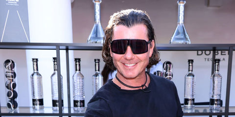 Gavin Rossdale was seen wearing black Oakley Sutro OO9406 01 shield sunglasses at the Dobel Tequila Bar at the 21st annual Desert Smash Tennis Event in California, March 2025