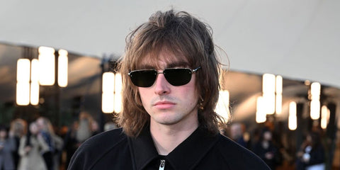 Son of Liam, Gene Gallagher, was seen wearing grey Burberry BE3164 1316/6G sunglasses at the Burberry Spring/Summer 2026 fashion show during London Fashion Week. Shop online now on Pretavoir