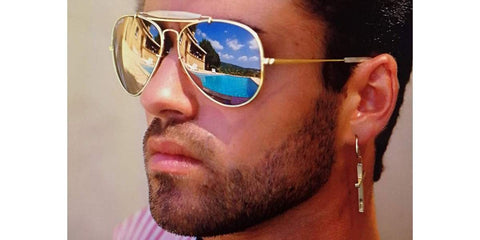 Legendary singer George Michael was seen wearing vintage Ray-Ban Bausch & Lomb similar to Ray-Ban Outdoorsman 3030 L0216 aviator sunglasses. Shop online now on Pretavoir