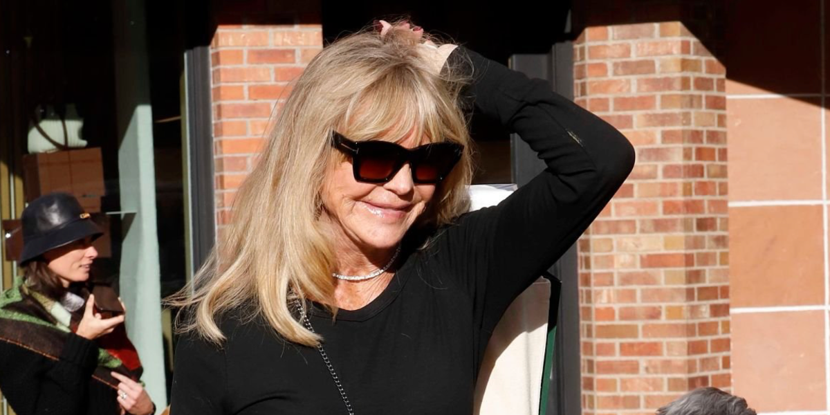 Goldie Hawn was seen wearing black Tom Ford Luna TF1191 01F sunglasses with brown gradient lenses in Aspen, Colorado, December 2025.