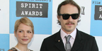 Legendari actor Heath Ledger, pictured with then partner Michelle Williams, was seen wearing the iconic Ray-Ban Wayfarer 2140 901 Black sunglasses at the Film Independent Spirit Awards 2007