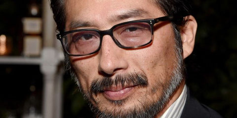Japanese actor Hiroyuki Sanada was seen wearing an older version of Oliver Peoples Denison OV5102 1031 Matte Black optical glasses with transparent brown details at the premiere of Westworld season 3 in Hollywood. Shop online now on Pretavoir