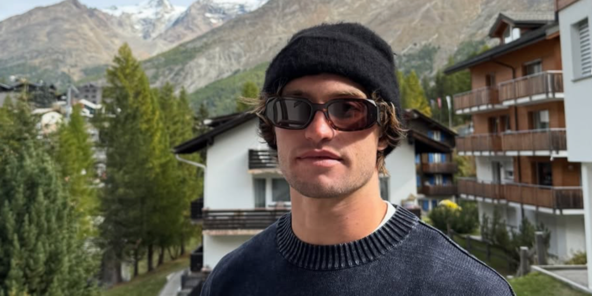 American snowboarder Jake Pates was seen wearing tortoiseshell Prada PR 17WS 2AU8C1 Symbole sunglasses in Switzerland, shared through his Instagram post in December 2025.